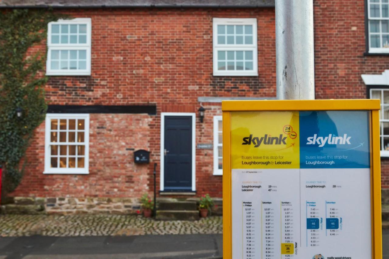 The Nutcracker Suite - Self Check-In, Self-Catering Apartment For East Midlands Airport Kegworth Bagian luar foto