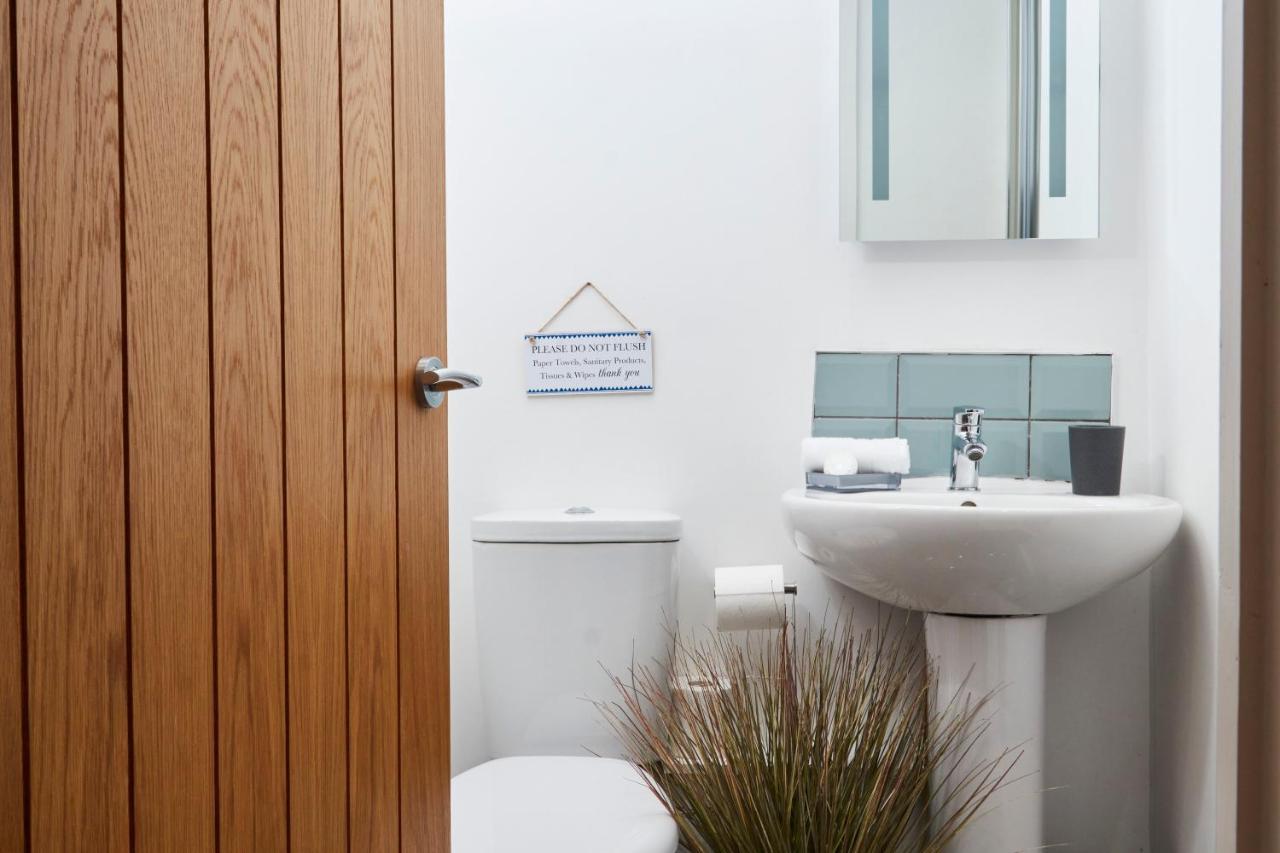 The Nutcracker Suite - Self Check-In, Self-Catering Apartment For East Midlands Airport Kegworth Bagian luar foto