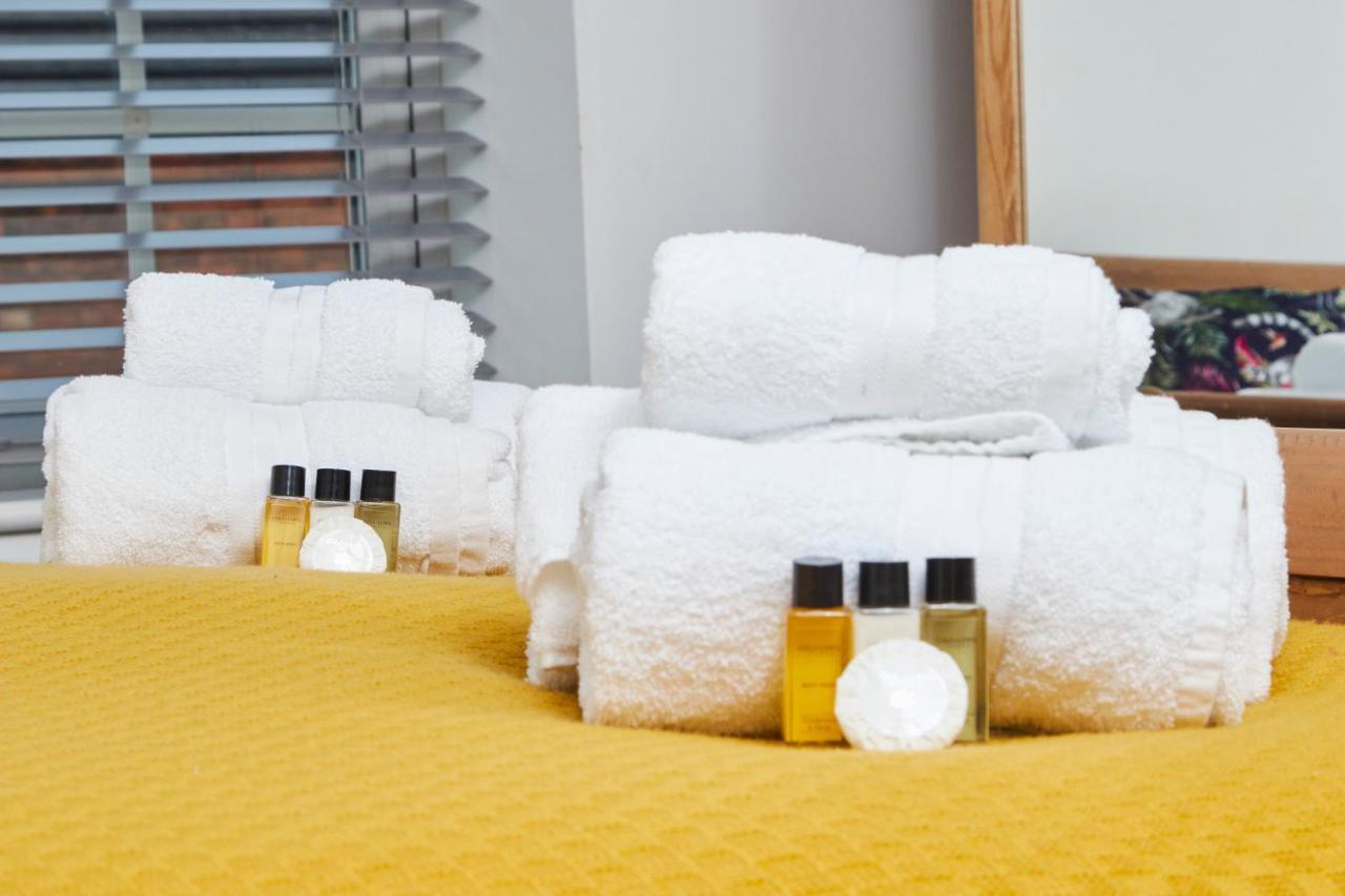 The Nutcracker Suite - Self Check-In, Self-Catering Apartment For East Midlands Airport Kegworth Bagian luar foto